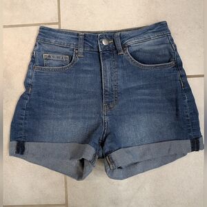 H&M Medium Wash Blue High-Rise Denim Shorts With Rolled Hem Size 4